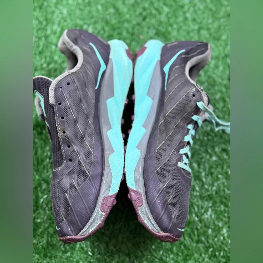 Hoka One One good preowned